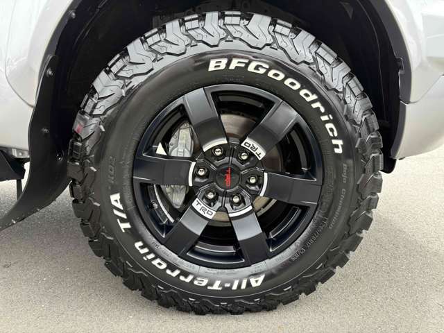 Toyota Hilux 11