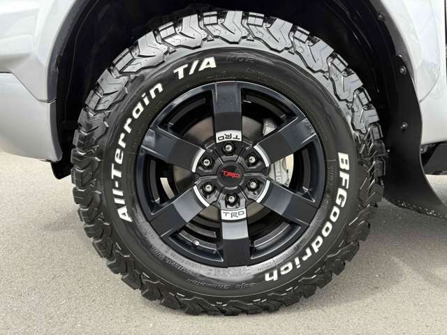 Toyota Hilux 8