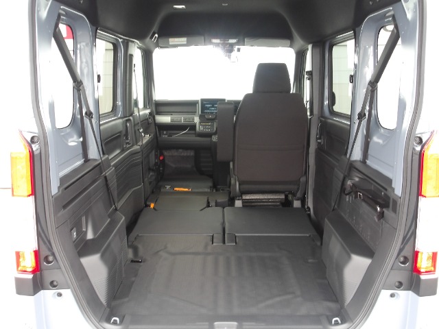 Honda N-VAN 11