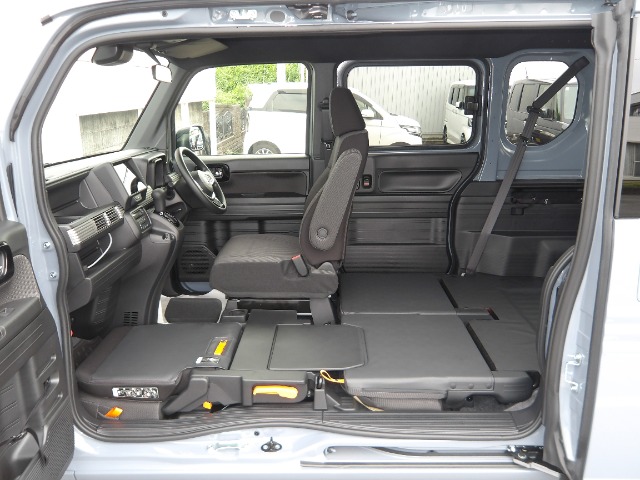 Honda N-VAN 9