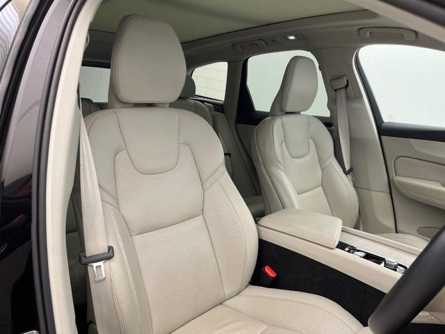 Volvo XC60 12