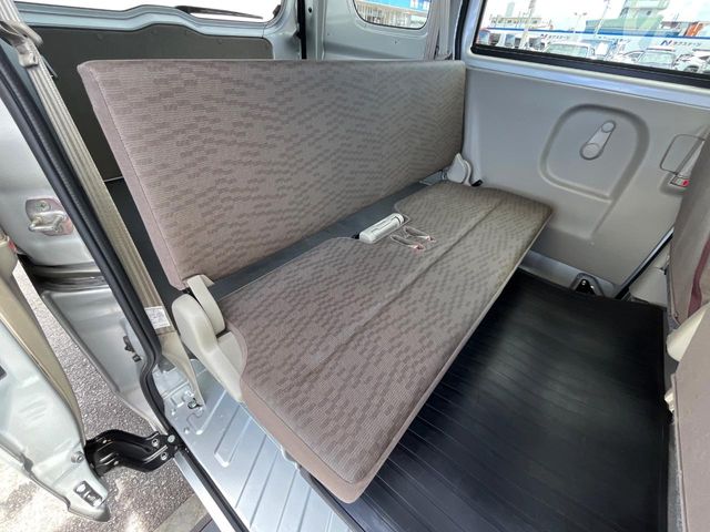 Suzuki Every 9