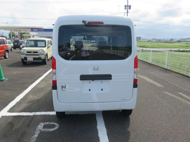 Honda N-VAN 9