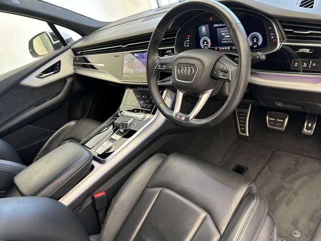 Audi Q7 12