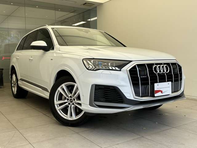 Audi Q7 6