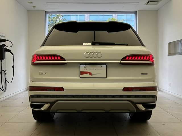 Audi Q7 8