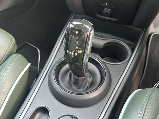 MINI Crossover 11