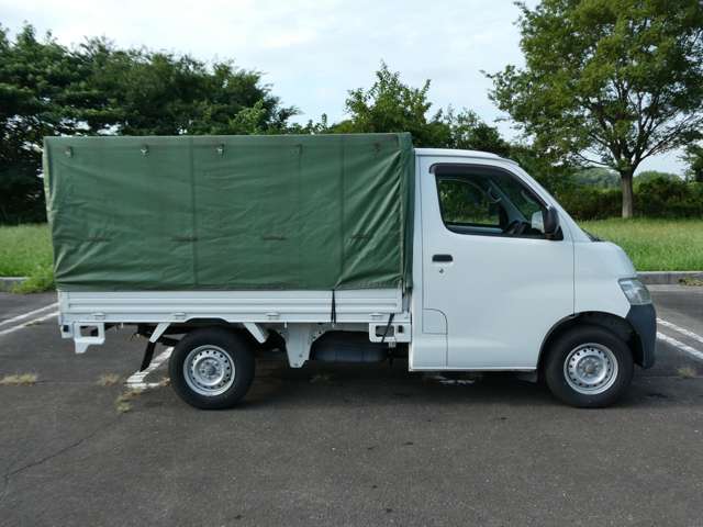 Toyota Light Ace Truck 7