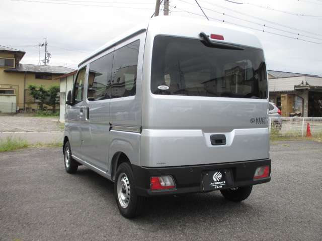 Daihatsu Hijet Cargo 10