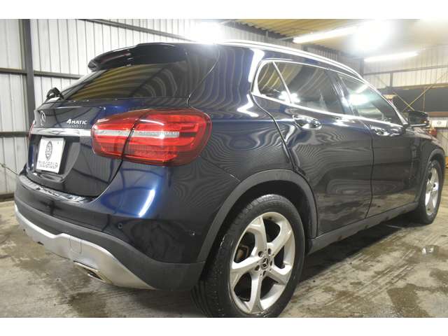 Mercedes-Benz GLA-Class 3