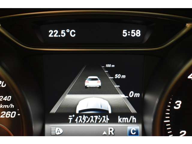 Mercedes-Benz GLA-Class 6