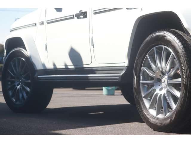 Mercedes-Benz G-Class 9
