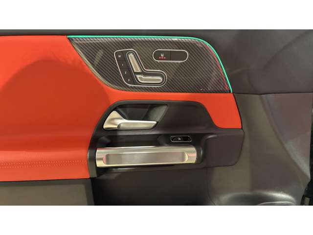 Mercedes-Benz GLB 11