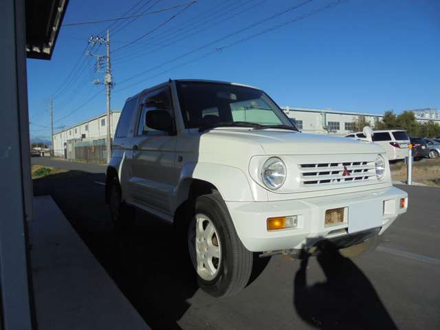 Mitsubishi Pajero Junior 6