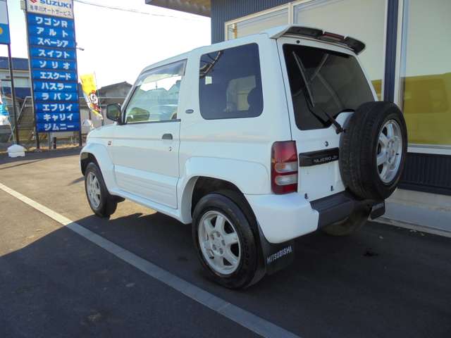 Mitsubishi Pajero Junior 8