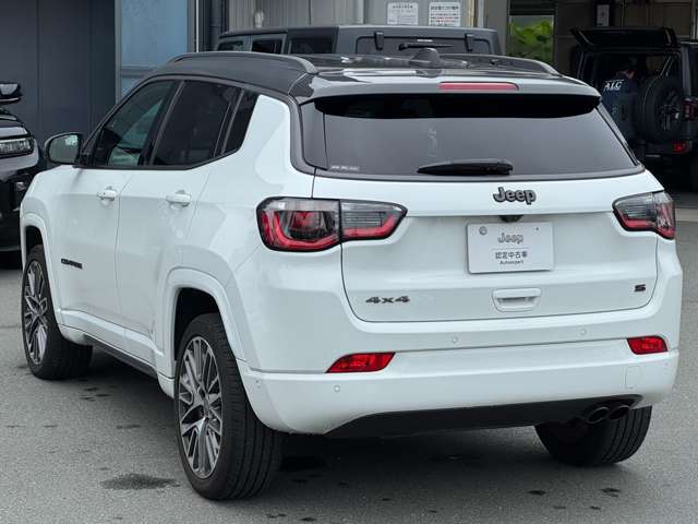 Jeep Compass 8