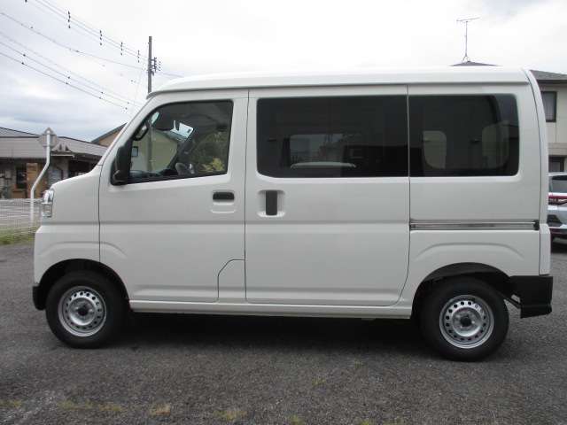 Daihatsu Hijet Cargo 11