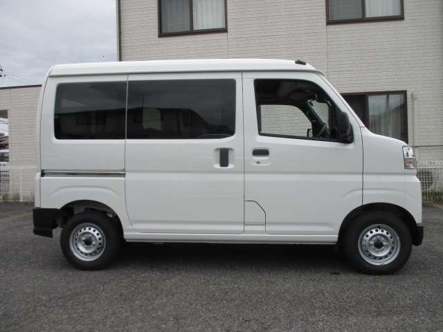 Daihatsu Hijet Cargo 12