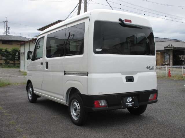 Daihatsu Hijet Cargo 10