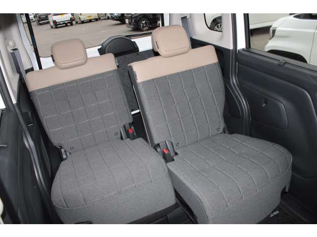 Mitsubishi Delica Mini 12