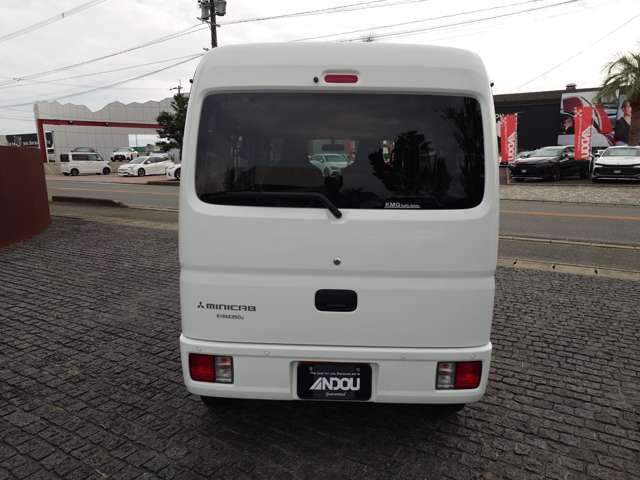 Mitsubishi Minicab Van 7