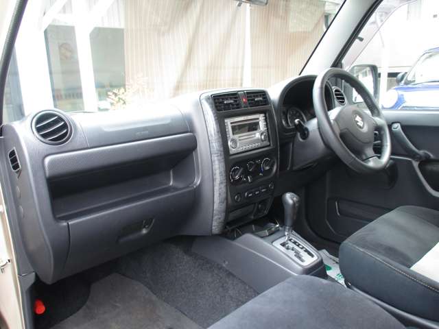 Suzuki Jimny 6