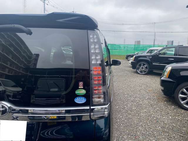 Toyota Voxy 11