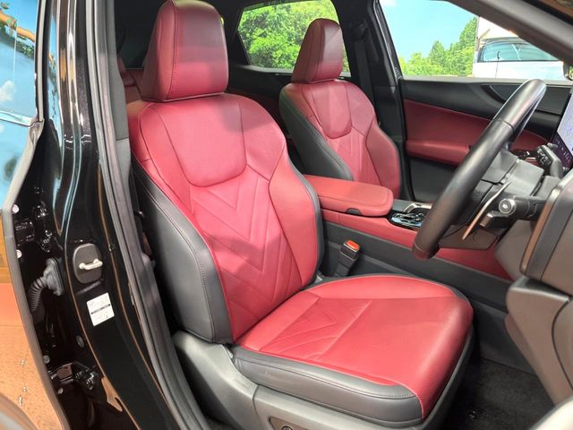 Lexus NX 11