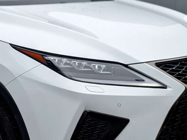 Lexus RX 9