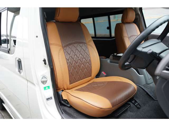 Toyota Hiace Van 12