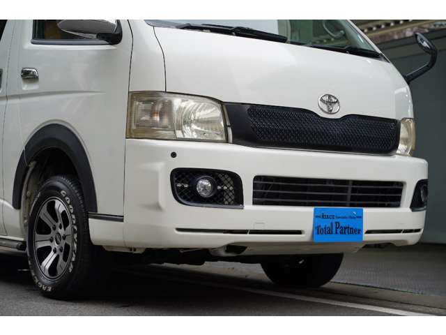 Toyota Hiace Van 6