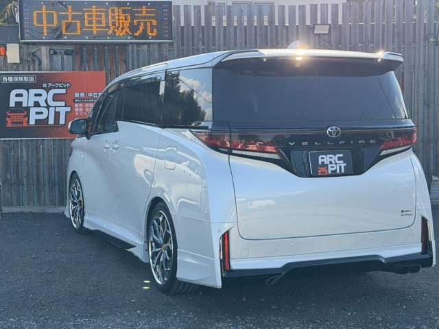 Toyota Vellfire 7