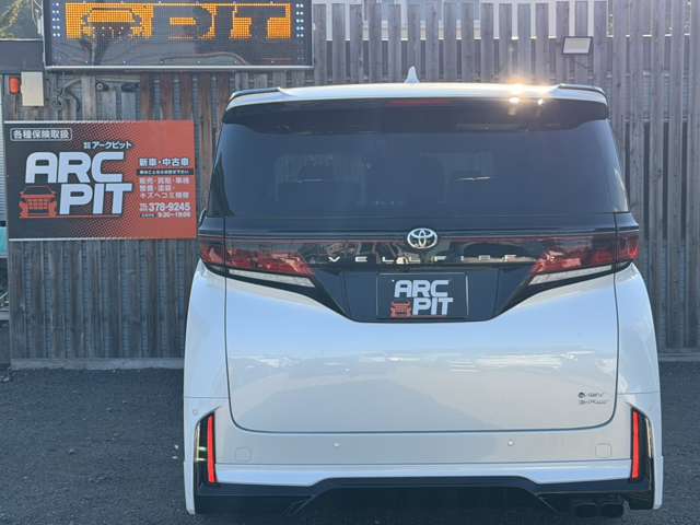 Toyota Vellfire 8