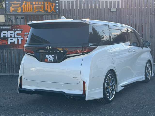 Toyota Vellfire 9