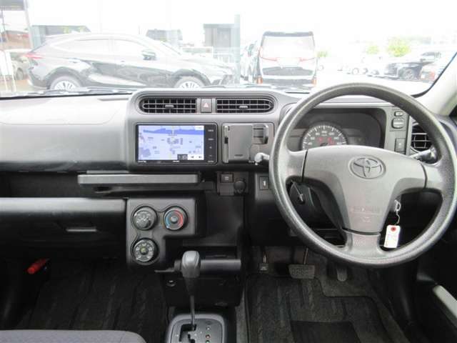Toyota Succeed Van 3