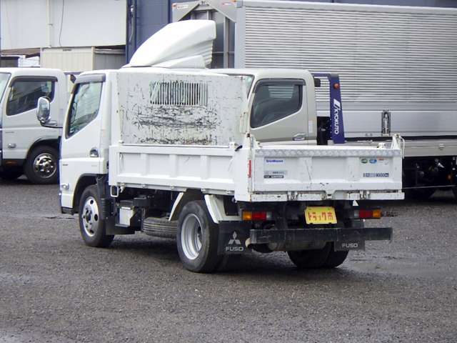 Mitsubishi Fuso Canter 9