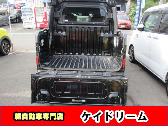 Daihatsu Hijet Deck Van 7