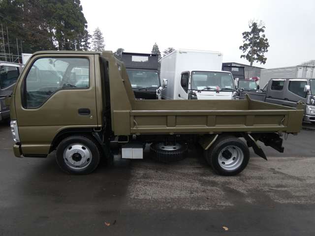 Isuzu Elf 6