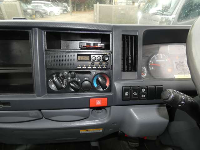 Isuzu Elf 11