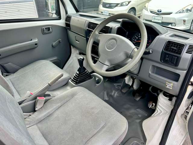 Mitsubishi Minicab Van 11