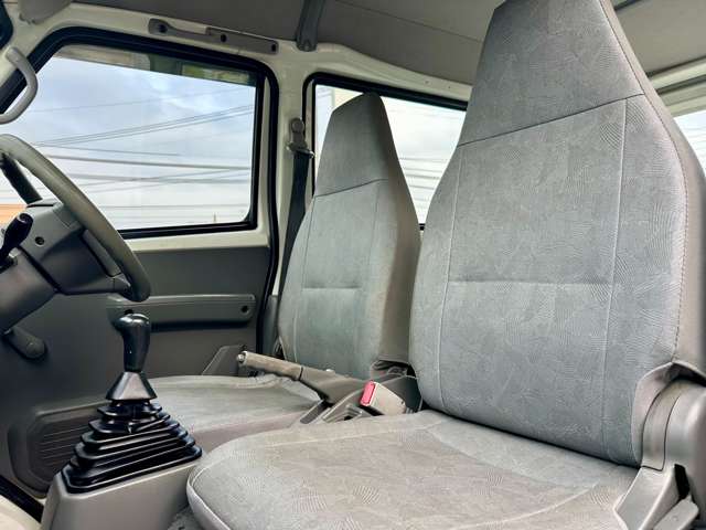 Mitsubishi Minicab Van 12