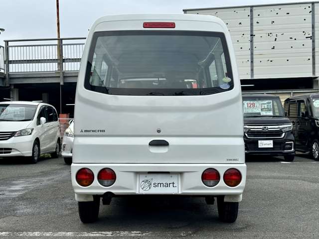 Mitsubishi Minicab Van 8
