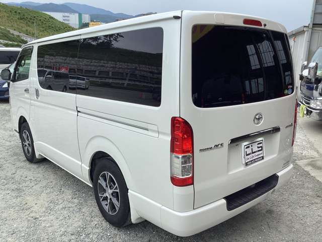 Toyota Regius Ace 3