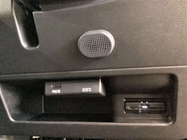 Mitsubishi Delica Mini 11