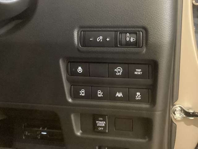 Mitsubishi Delica Mini 10