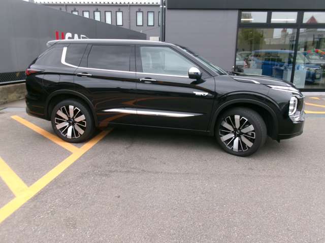 Mitsubishi Outlander 7