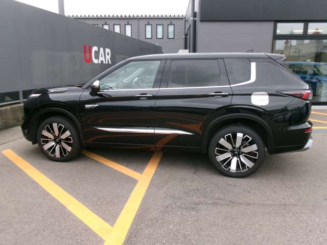 Mitsubishi Outlander 10