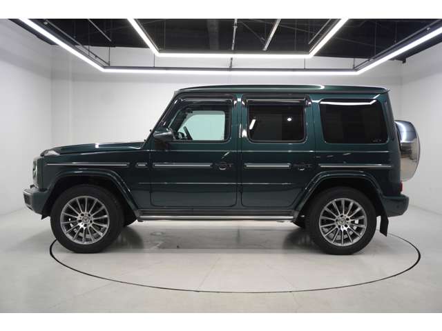 Mercedes-Benz G-Class 8