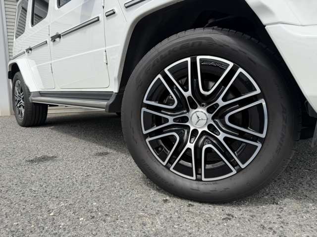 Mercedes-Benz G-Class 12