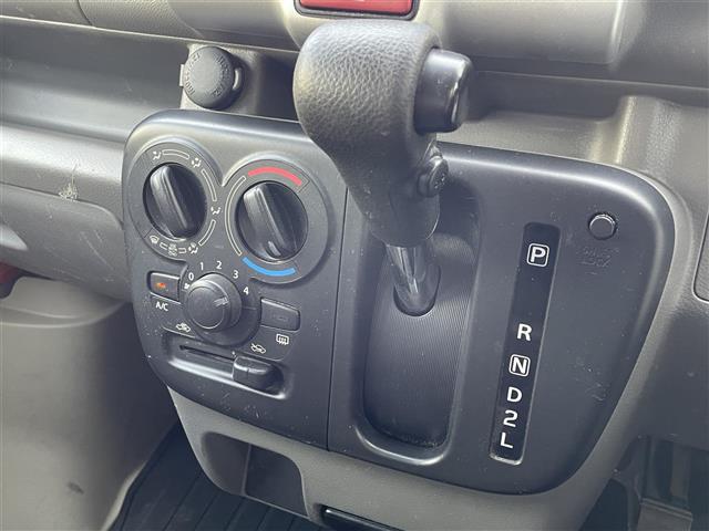Nissan NV100 Clipper 9